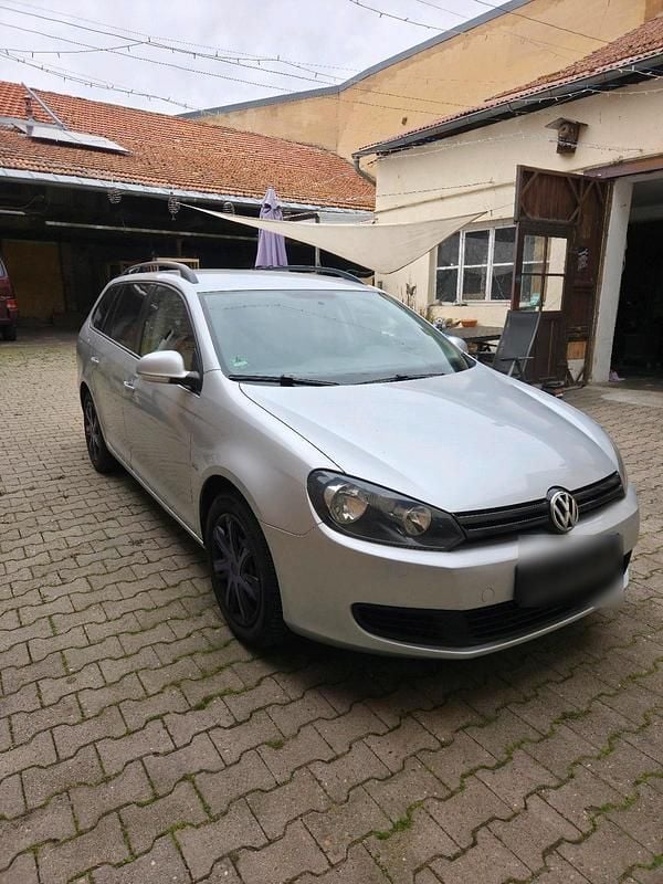 Second-hand VW Golf VI 105 CP (77 kW) 2010 Argintiu Hatchback