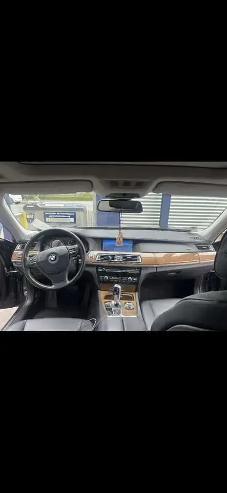 Gebraucht BMW 730L 245 PS (180 kW) 2009 Limousine