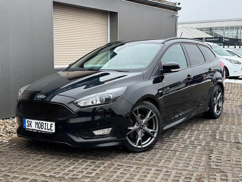 Gebraucht Ford Focus ST-Line 150 PS (110 kW) 2017 Schwarz Limousine