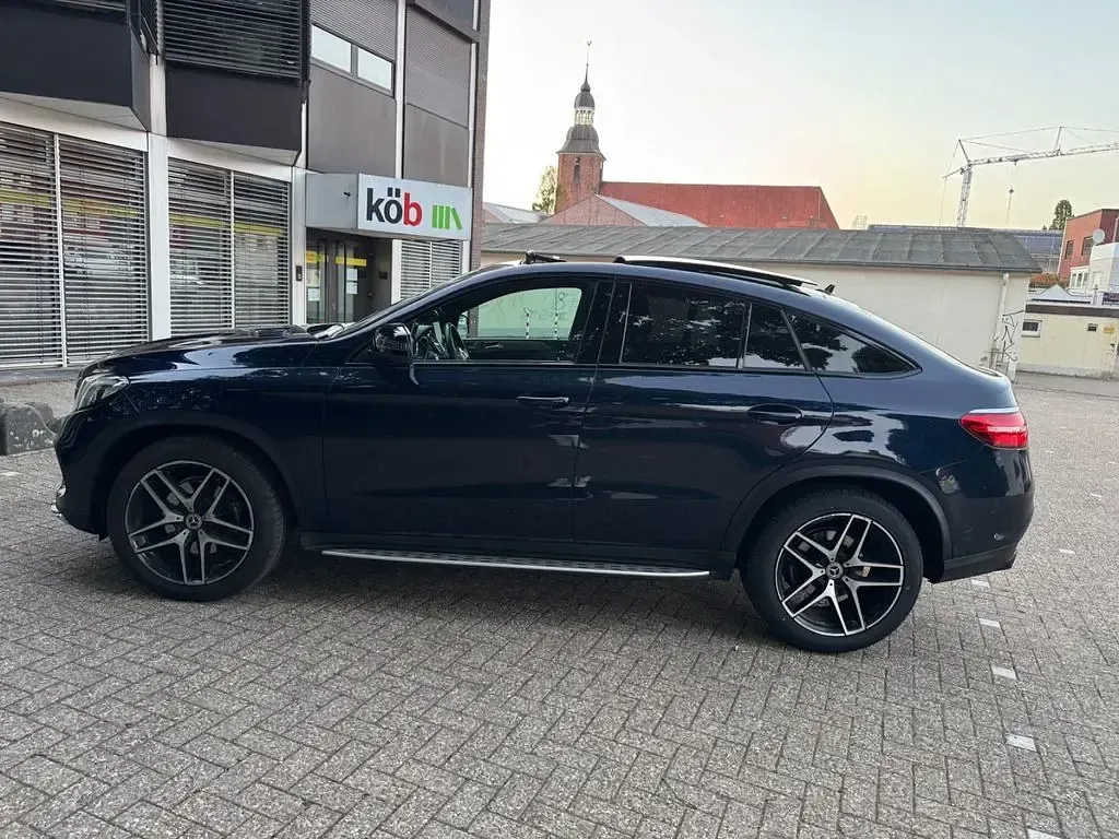 Gebraucht Mercedes GLE350 AMG line 258 PS (189 kW) 2018 Blau SUV