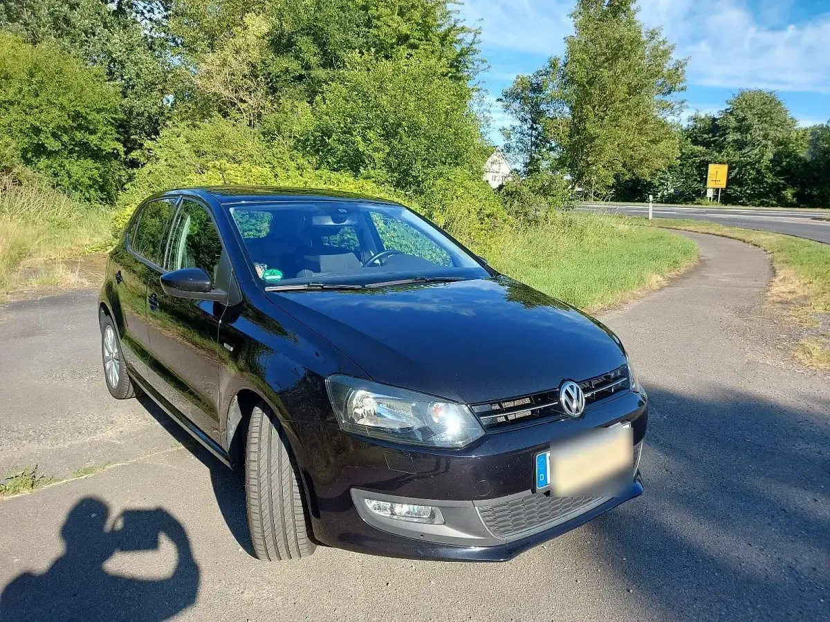 Gebraucht VW Polo Trendline 90 PS (66 kW) 2014 Schwarz Kleinwagen