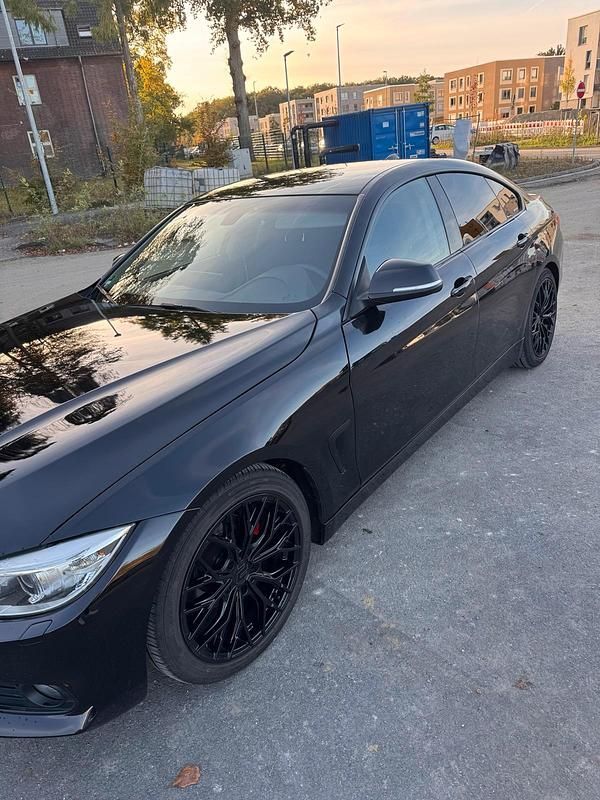 Schwarz Gebraucht 2016 BMW 420 Gran Coupé Coupé | 16.000 € (Guter Preis) - Bild 1/4