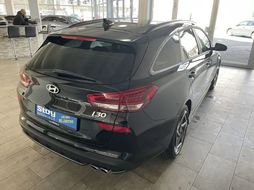 Neu Hyundai i30 N Line 150 PS (110 kW) 2026 Schwarz Kombi
