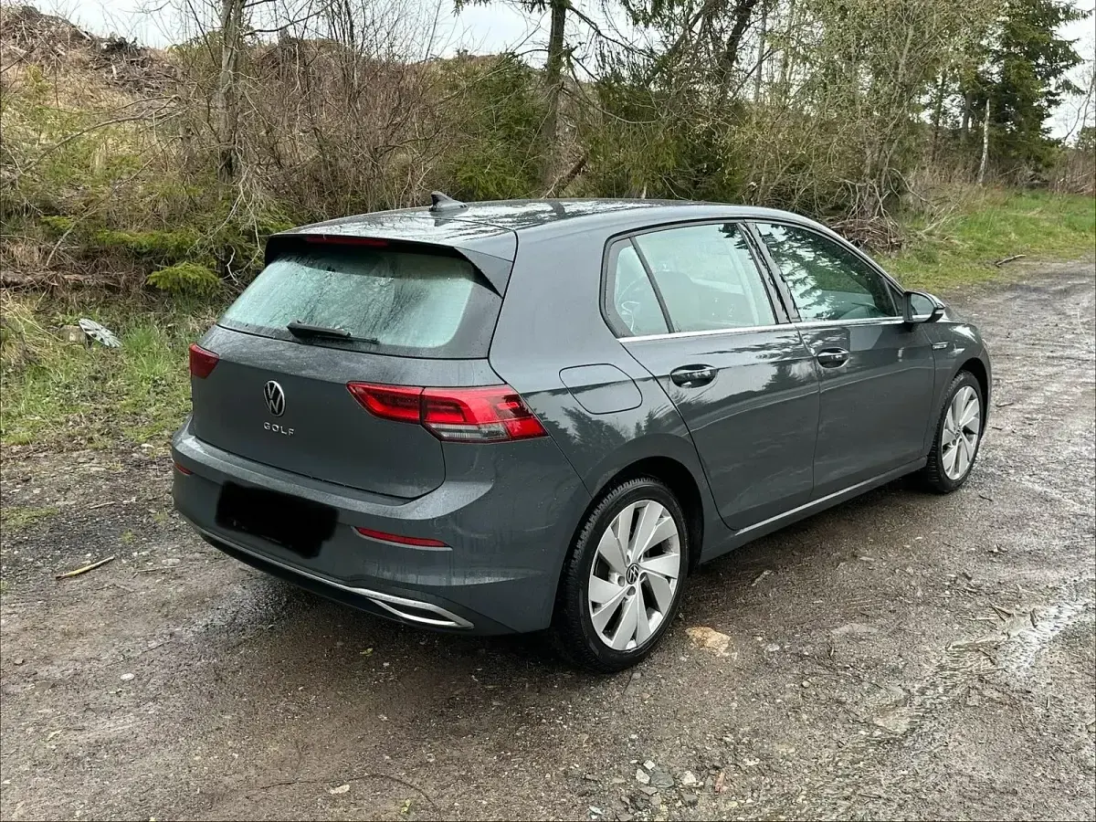 Gebraucht VW Golf VII Style 150 PS (110 kW) 2021 Kleinwagen