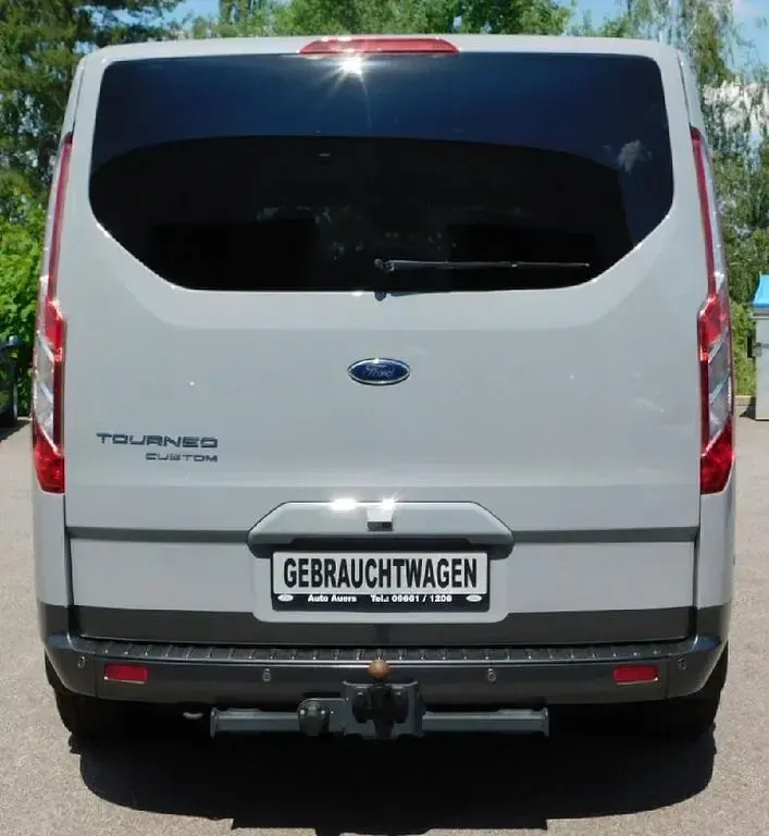 Gebraucht Ford Tourneo 150 PS (110 kW) 2023 Grau Kombi