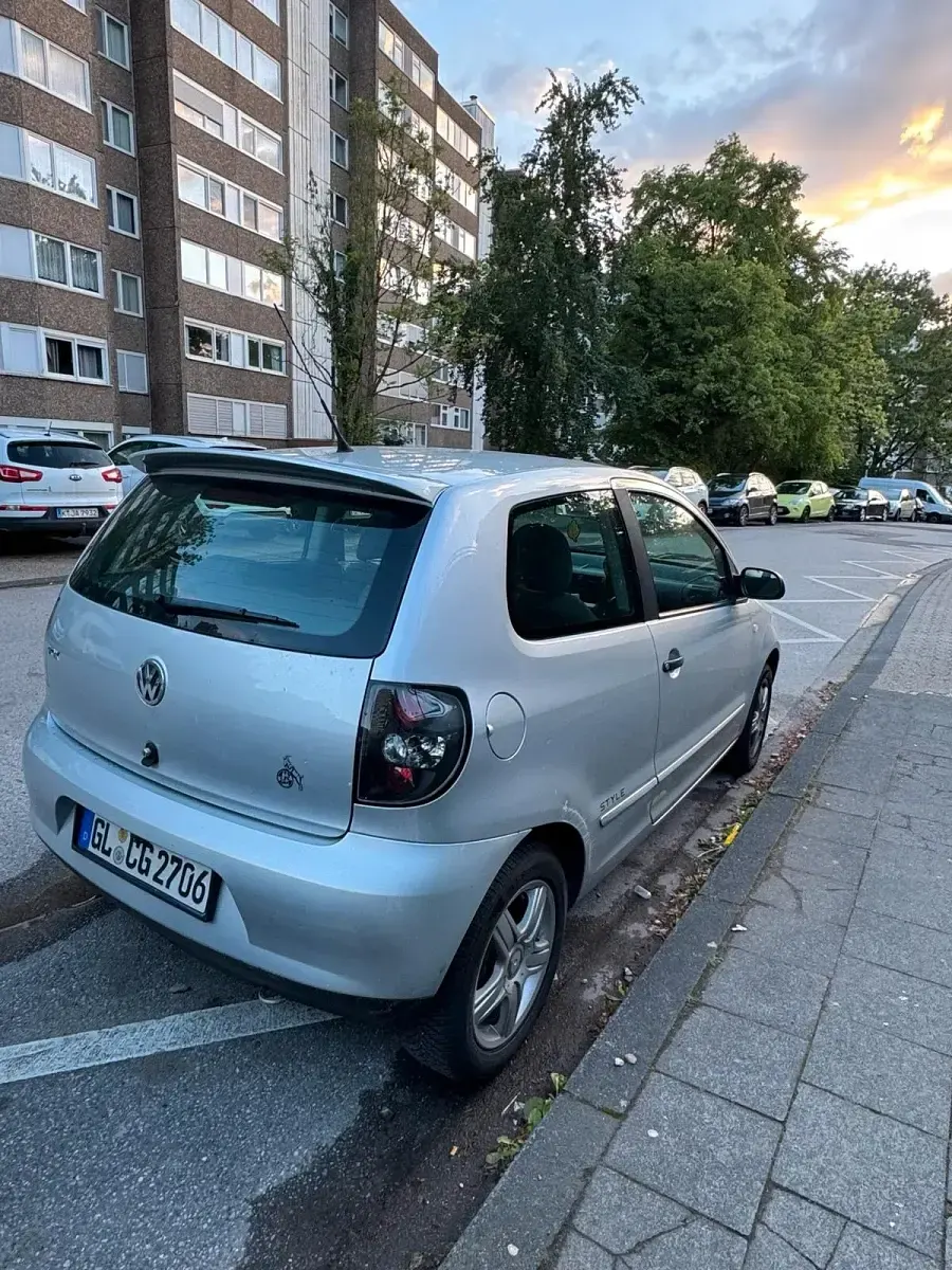 Używany VW Fox 54 KM (39 kW) 2010 Srebrny Hatchback