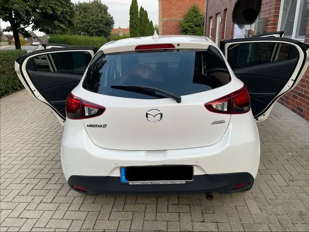 Gebraucht Mazda 2 Center-Line 90 PS (66 kW) 2017 Weiß Limousine