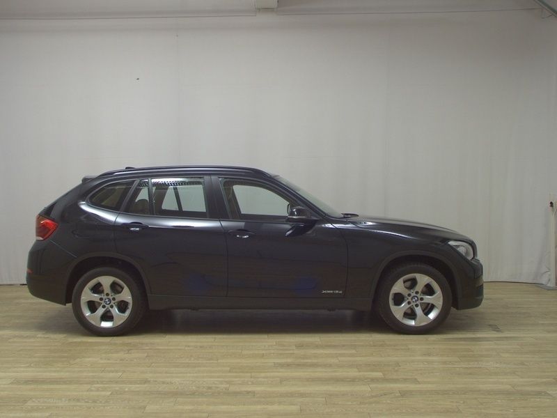 Schwarz Gebraucht 2013 BMW X1 SUV | 8.990 € (Guter Preis) - Bild 1/4