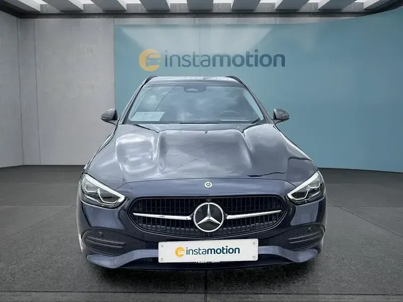 Gebraucht Mercedes C300 258 PS (189 kW) 2022 Blau Kombi