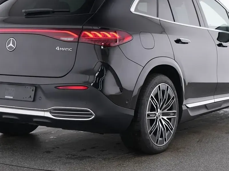 Gebraucht Mercedes EQE500 AMG Line Premium Plus 330 kW (449 PS) 2025 Schwarz, SUV