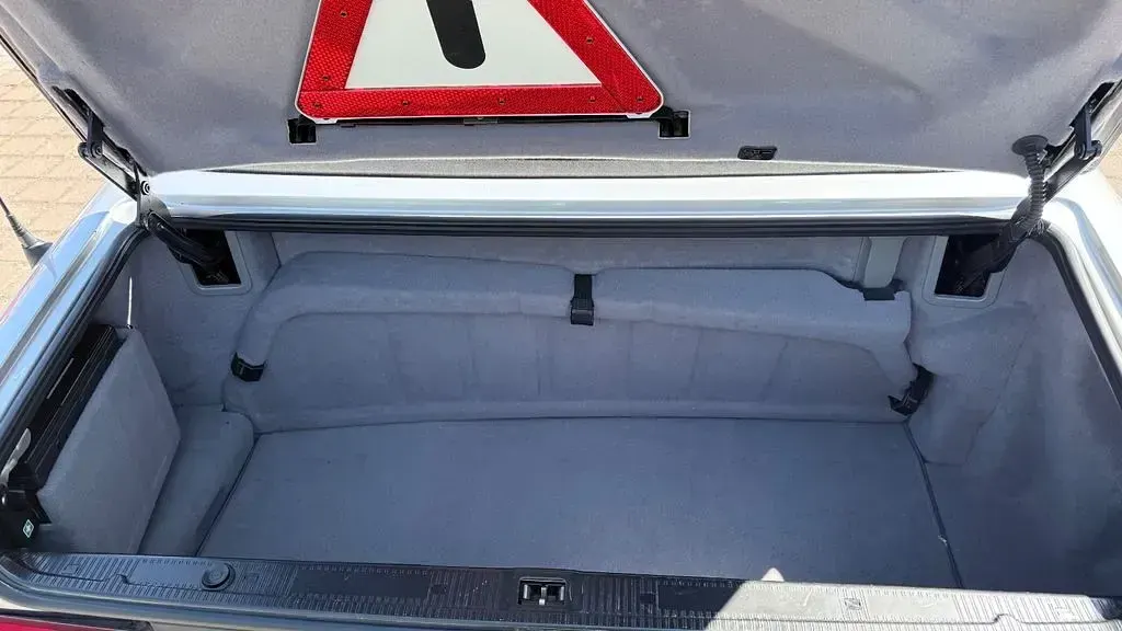 Second-hand Mercedes SL320 231 CP (169 kW) 1997 Argintiu Cabrio