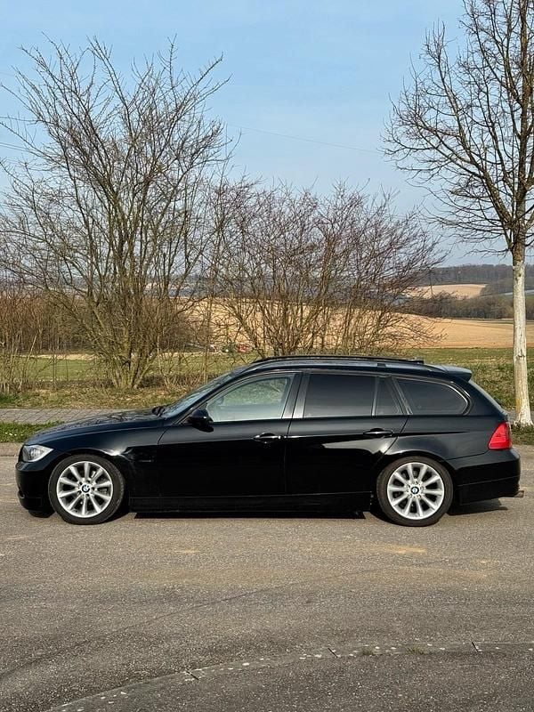 Gebraucht BMW 320 163 PS (119 kW) 2007 Kombi
