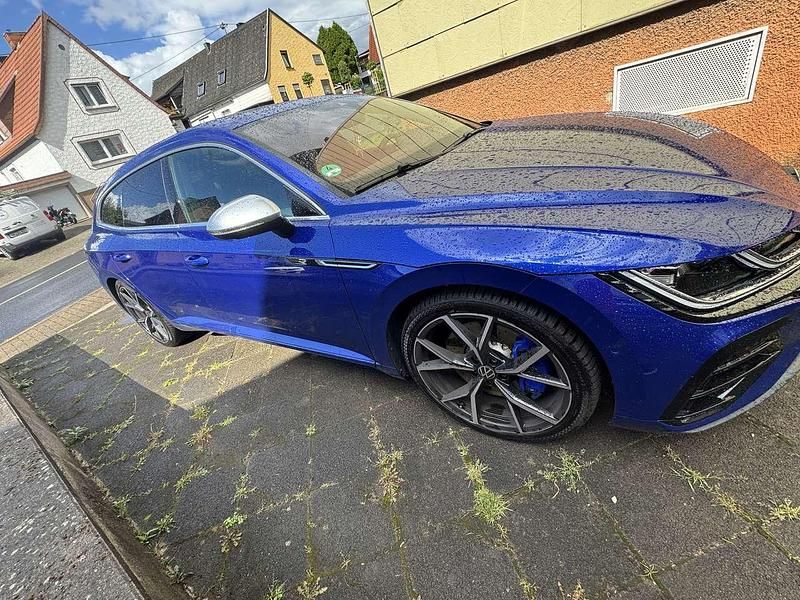 Blau Gebraucht 2021 VW Arteon R Kombi | 36.900 € (Etwas zu teuer) - Bild 1/4
