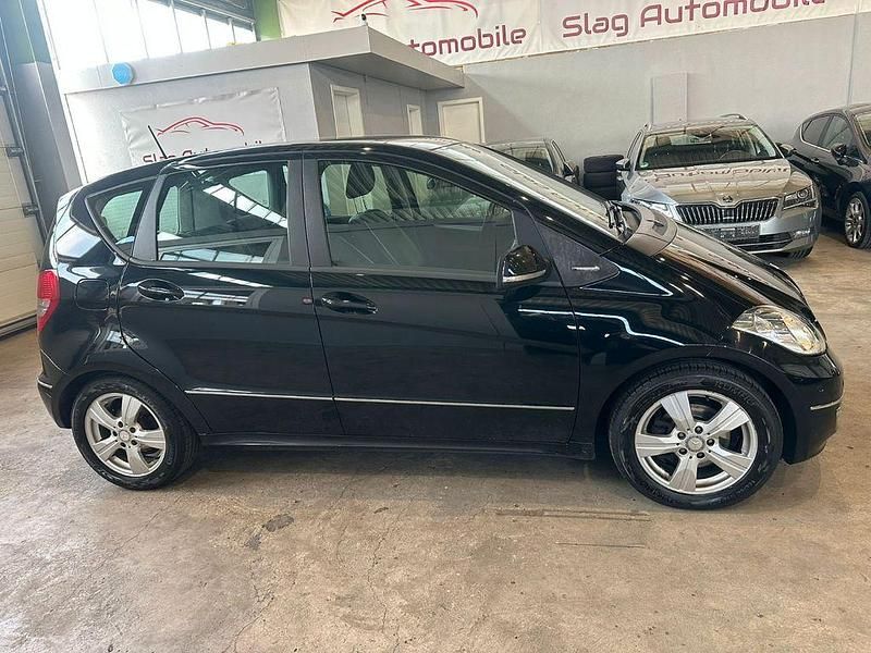 Gebraucht Mercedes A180 Avantgarde 109 PS (80 kW) 2011 Schwarz Limousine