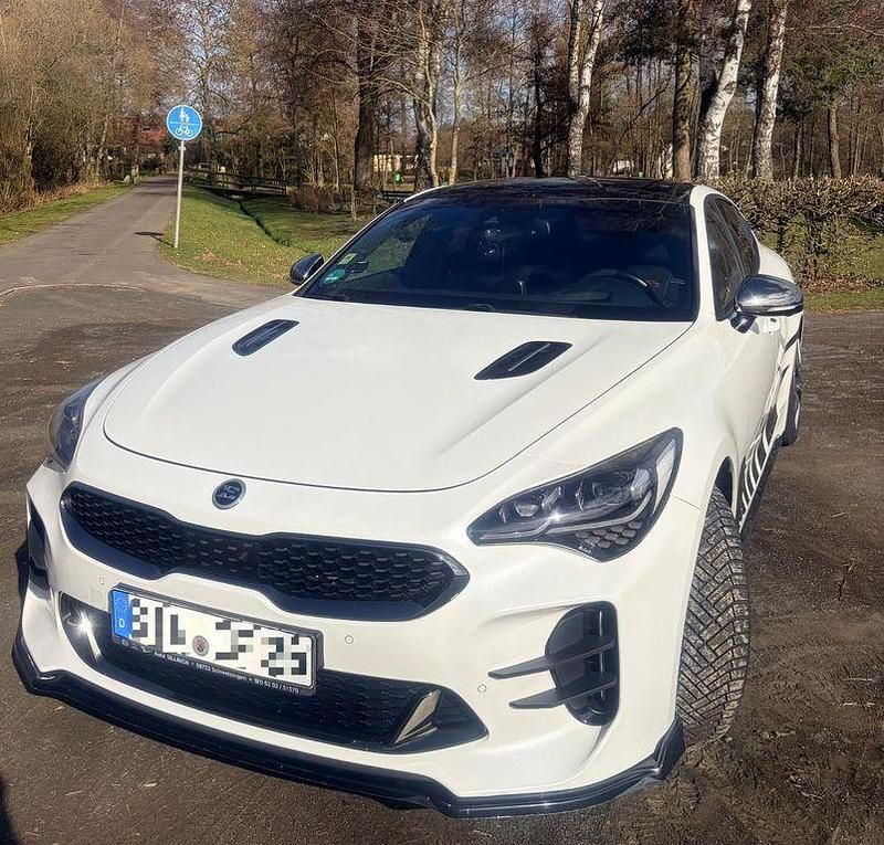 Gebraucht Kia Stinger GT-Line 200 PS (147 kW) 2017 Weiß Kleinwagen