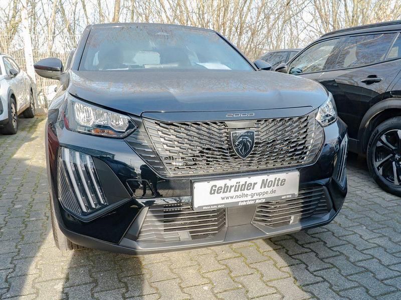 Neu Peugeot 2008 Style 145 PS (106 kW) 2025 Schwarz SUV