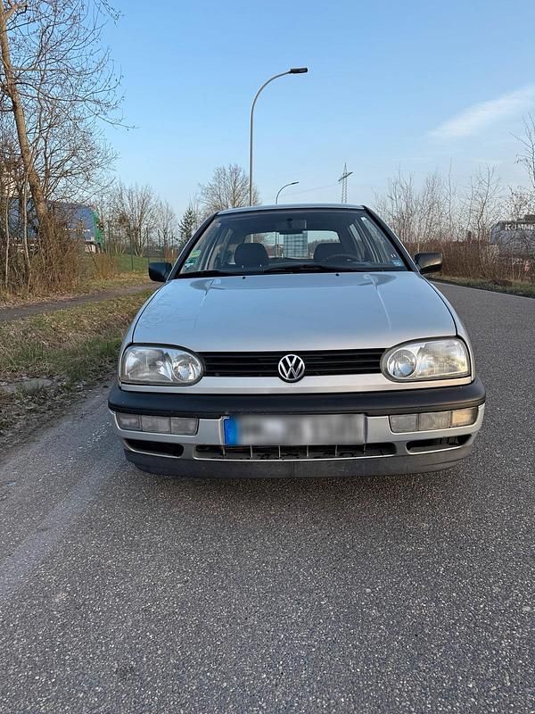 Gebraucht VW Golf 90 PS (66 kW) 1996 Silber Coupé
