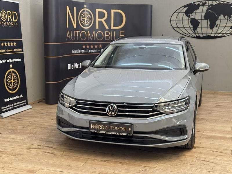 Gebraucht VW Passat Conceptline 122 PS (89 kW) 2022 Mondsteingrau Kombi