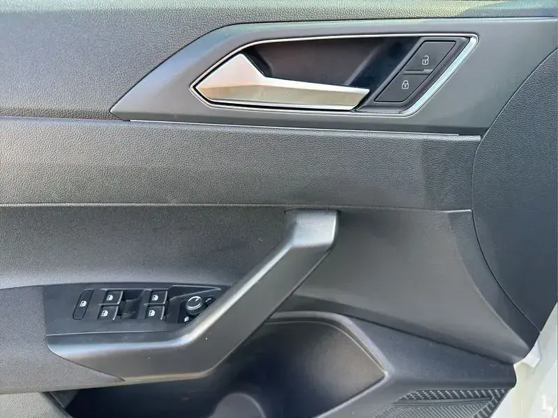 Używany VW Taigo 150 KM (110 kW) 2025 Biały SUV