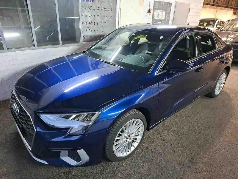 Blau Gebraucht 2020 Audi A3 Advanced Limousine | 23.450 € (Fairer Preis) - Bild 1/4