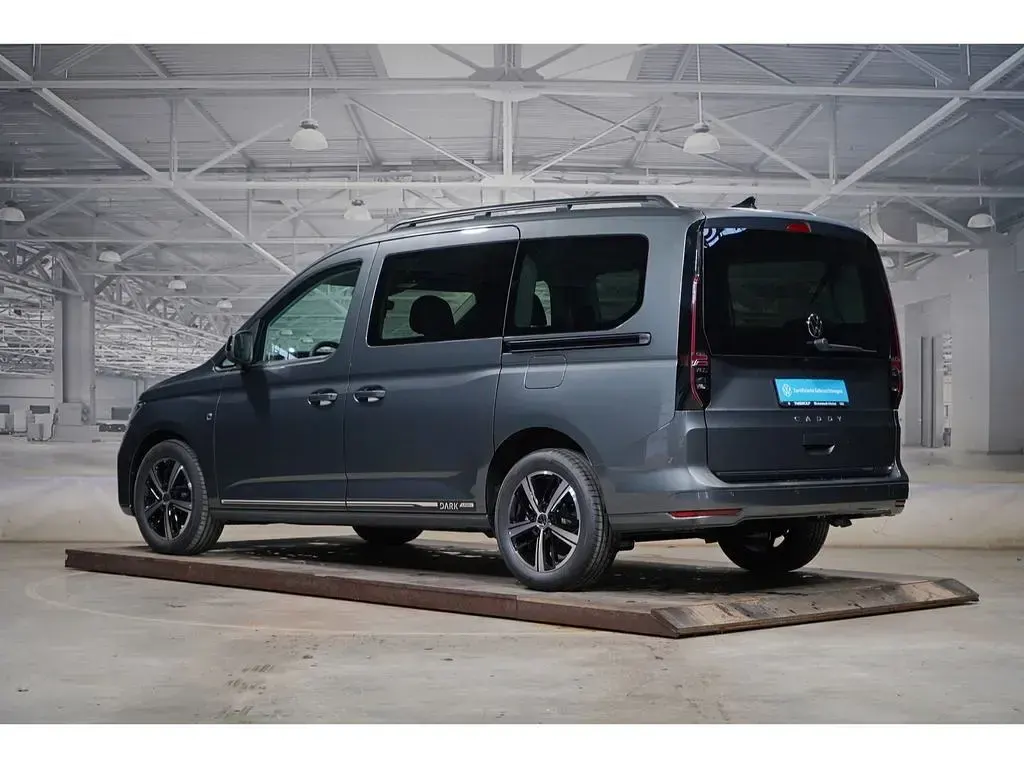 Second-hand VW Caddy Maxi Dark Label 122 CP (89 kW) 2026 Gri Monovolum