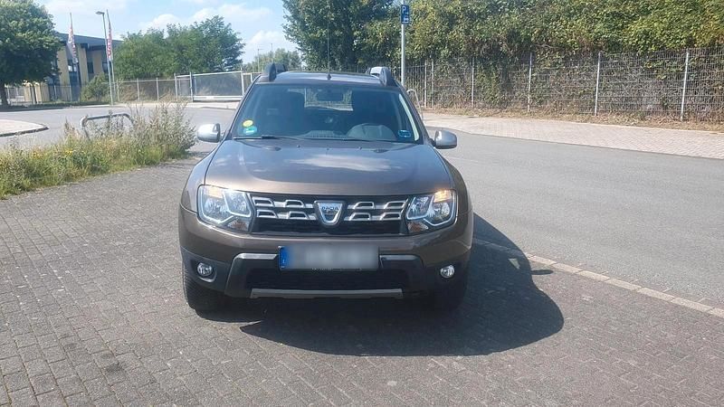Braun Gebraucht 2017 Dacia Duster Prestige SUV | 10.500 € (Superpreis) - Bild 1/4