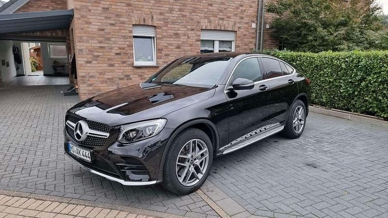 Schwarz Gebraucht 2019 Mercedes GLC250 Coupé | 36.500 € (Fairer Preis) - Bild 1/4