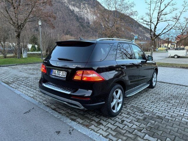 Gebraucht Mercedes ML350 258 PS (189 kW) 2015 Schwarz SUV