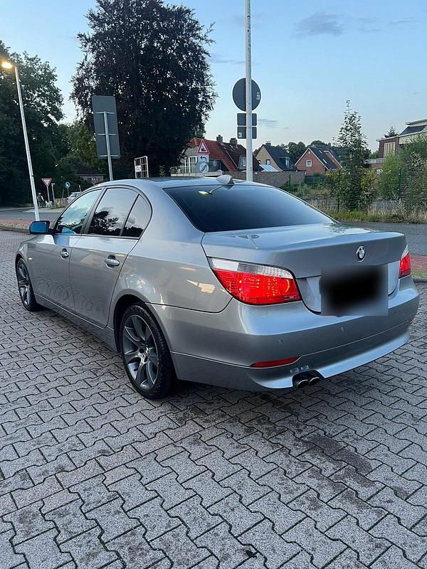 Gebraucht BMW 520 170 PS (125 kW) 2004 Grau Limousine