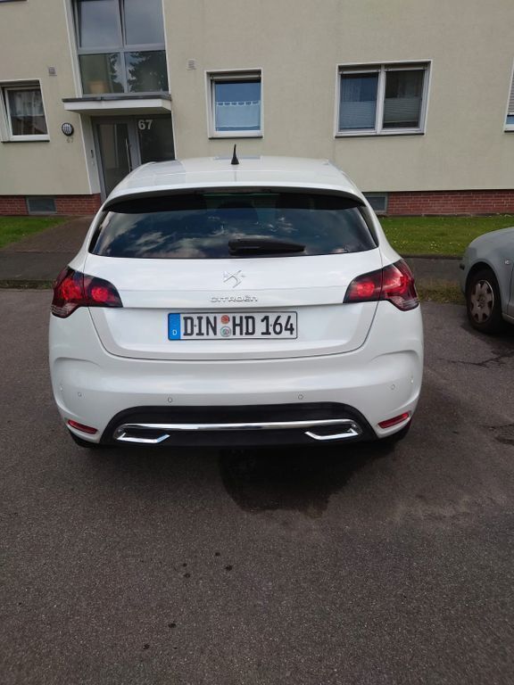 Gebraucht Citroën DS4 So Chic 156 PS (114 kW) 2011 Weiß Kleinwagen