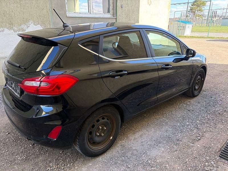 Gebraucht Ford Fiesta Titanium 86 PS (63 kW) 2018 Schwarz Kleinwagen