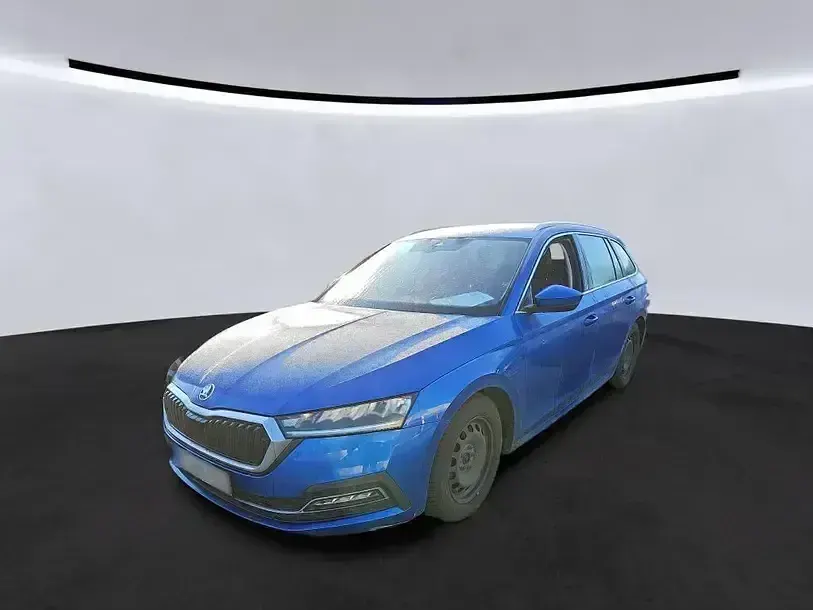 Gebraucht Skoda Octavia First Edition 150 PS (110 kW) 2020 Raceblau metallic Kombi