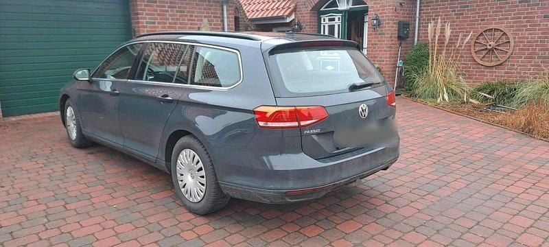 Gebraucht VW Passat 150 PS (110 kW) 2018 Grau Kombi