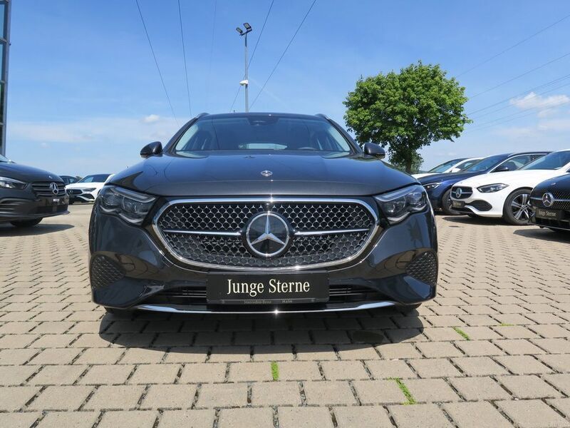 Gebraucht Mercedes E200 Advanced Plus 204 PS (150 kW) 2024 Grau Limousine