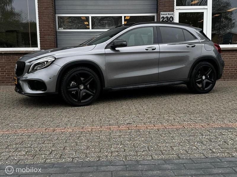 Gebraucht Mercedes GLA250 211 PS (155 kW) 2014 Grau SUV