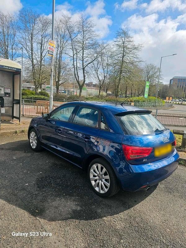 Gebraucht Audi A1 105 PS (77 kW) 2013 Blau Kleinwagen