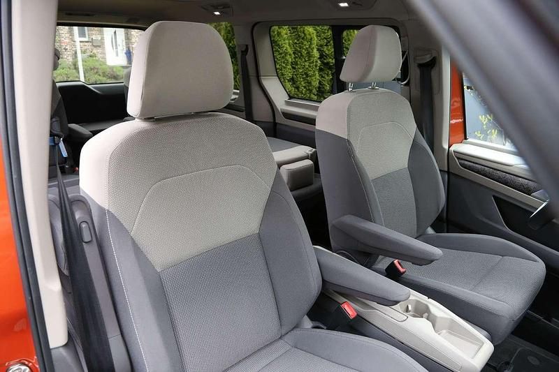 Gebraucht VW Multivan 150 PS (110 kW) 2023 Silber Van