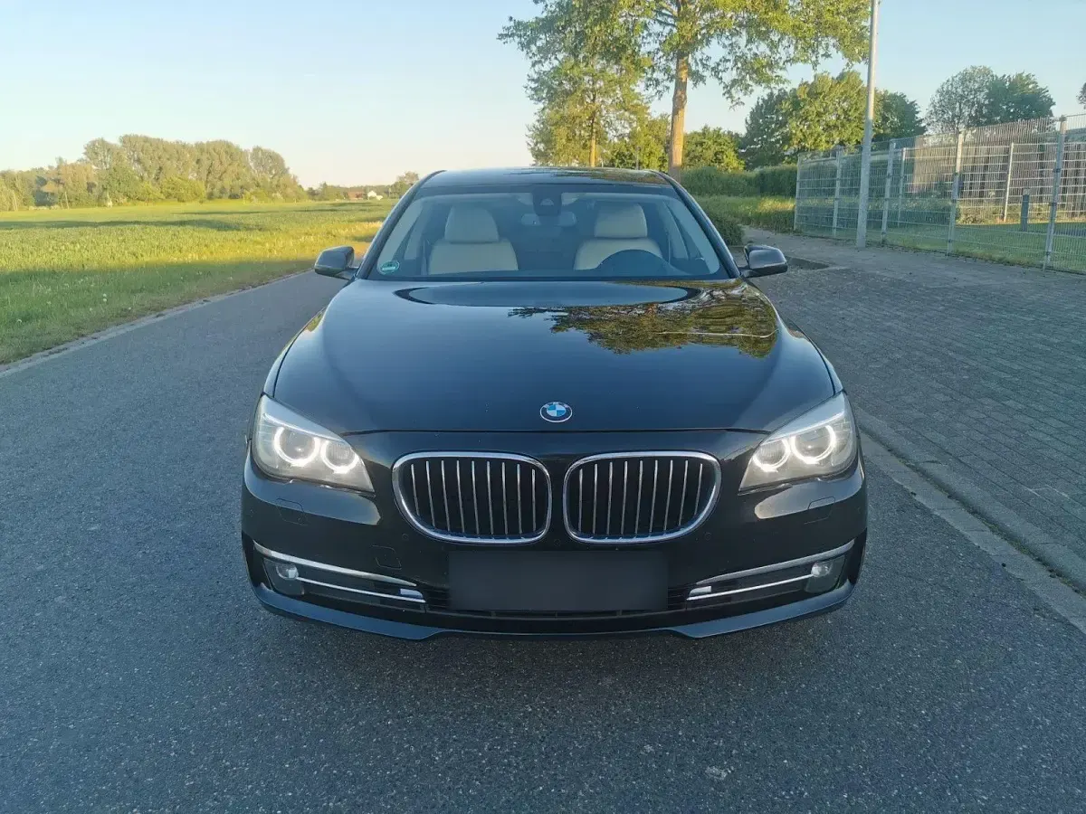 Gebraucht BMW 730 258 PS (189 kW) 2013 Schwarz Limousine