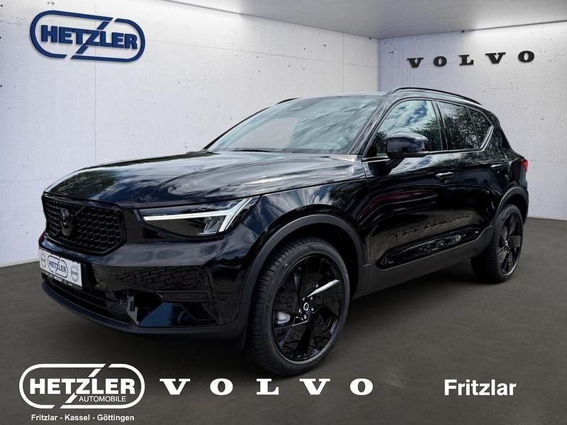 Onyx black / metallic Gebraucht 2025 Volvo XC40 Plus SUV | 44.950 € - Bild 1/4