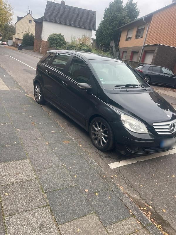 Gebraucht Mercedes B180 109 PS (80 kW) 2006 Schwarz Van / Kleinbus