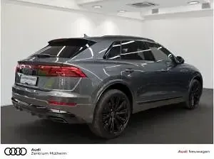 Neu Audi Q8 489 PS (359 kW) 2026 Grau (daytonagrau perleffekt) SUV