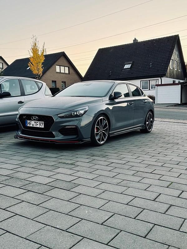 Grau Gebraucht 2019 Hyundai i30 N Performance Coupé | 22.800 € (Fairer Preis) - Bild 1/4