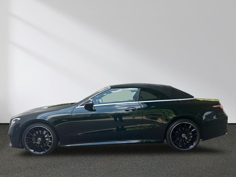 Gebraucht Mercedes E300 AMG 258 PS (189 kW) 2024 Andere farbe Cabrio