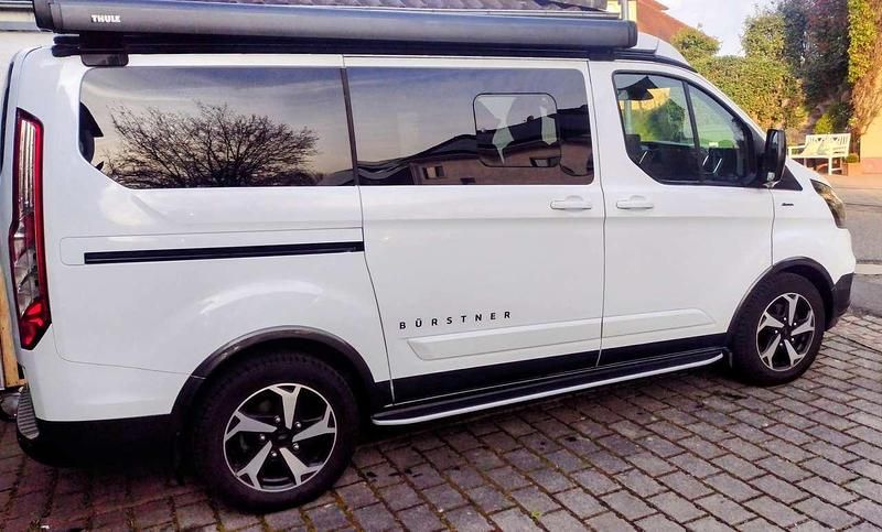 Gebraucht Ford Tourneo Titanium 170 PS (125 kW) 2024 Weiß Van / Kleinbus