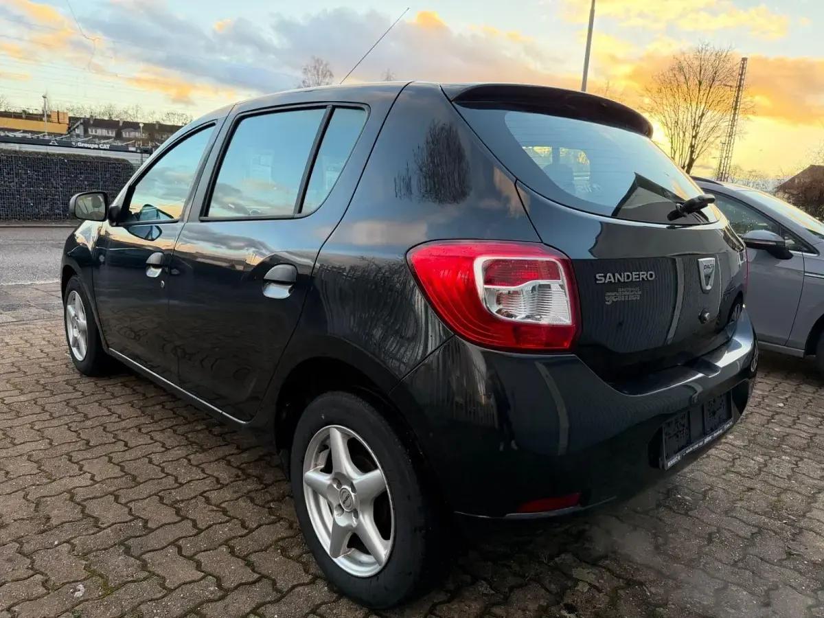 Gebraucht Dacia Sandero Ambiance 73 PS (53 kW) 2016 Blau Kleinwagen