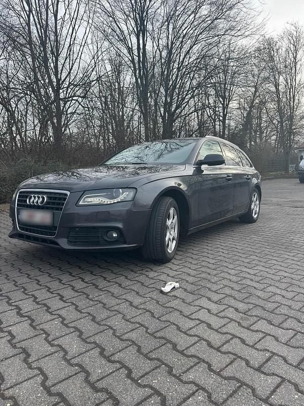 Second-hand Audi A4 140 CP (102 kW) 2011 Negru Break