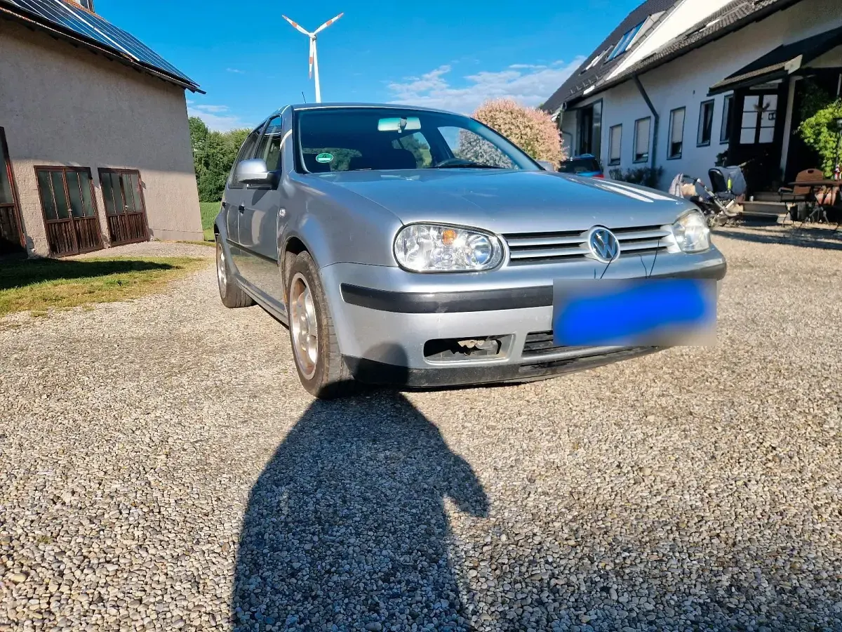 Gebraucht VW Golf IV 100 PS (73 kW) 2002 Silber Kleinwagen