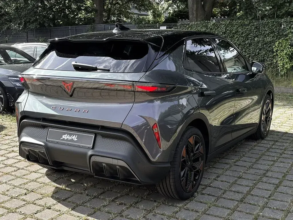 Gebraucht Cupra Raval Endurance 155 kW (211 PS) 2026 Violett Limousine