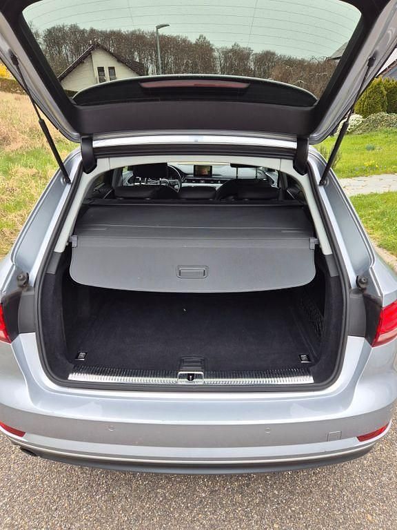 Gebraucht Audi A4 Sport 150 PS (110 kW) 2018 Silber Kombi
