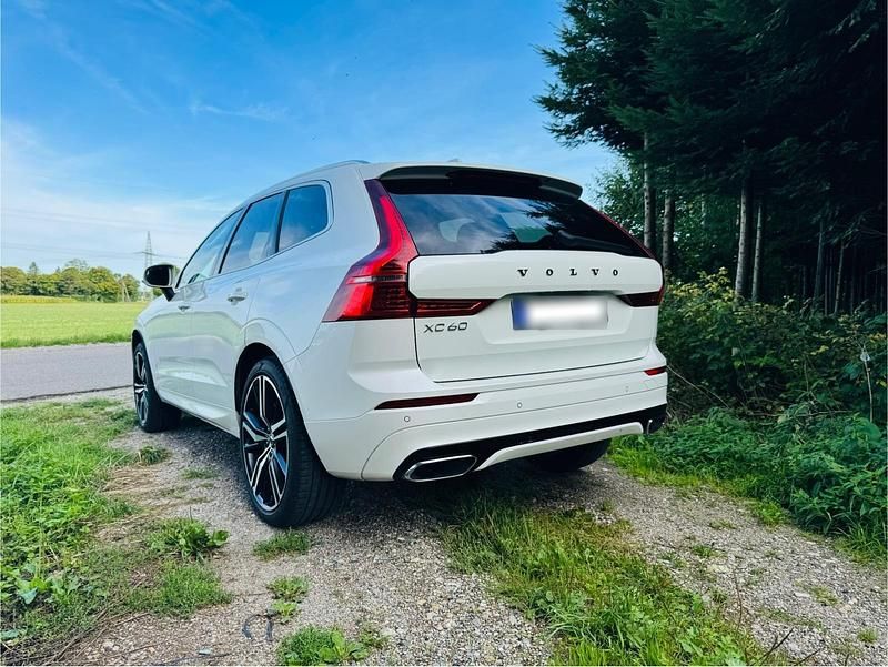 Gebraucht Volvo XC60 R-Design 235 PS (172 kW) 2017 Weiß SUV